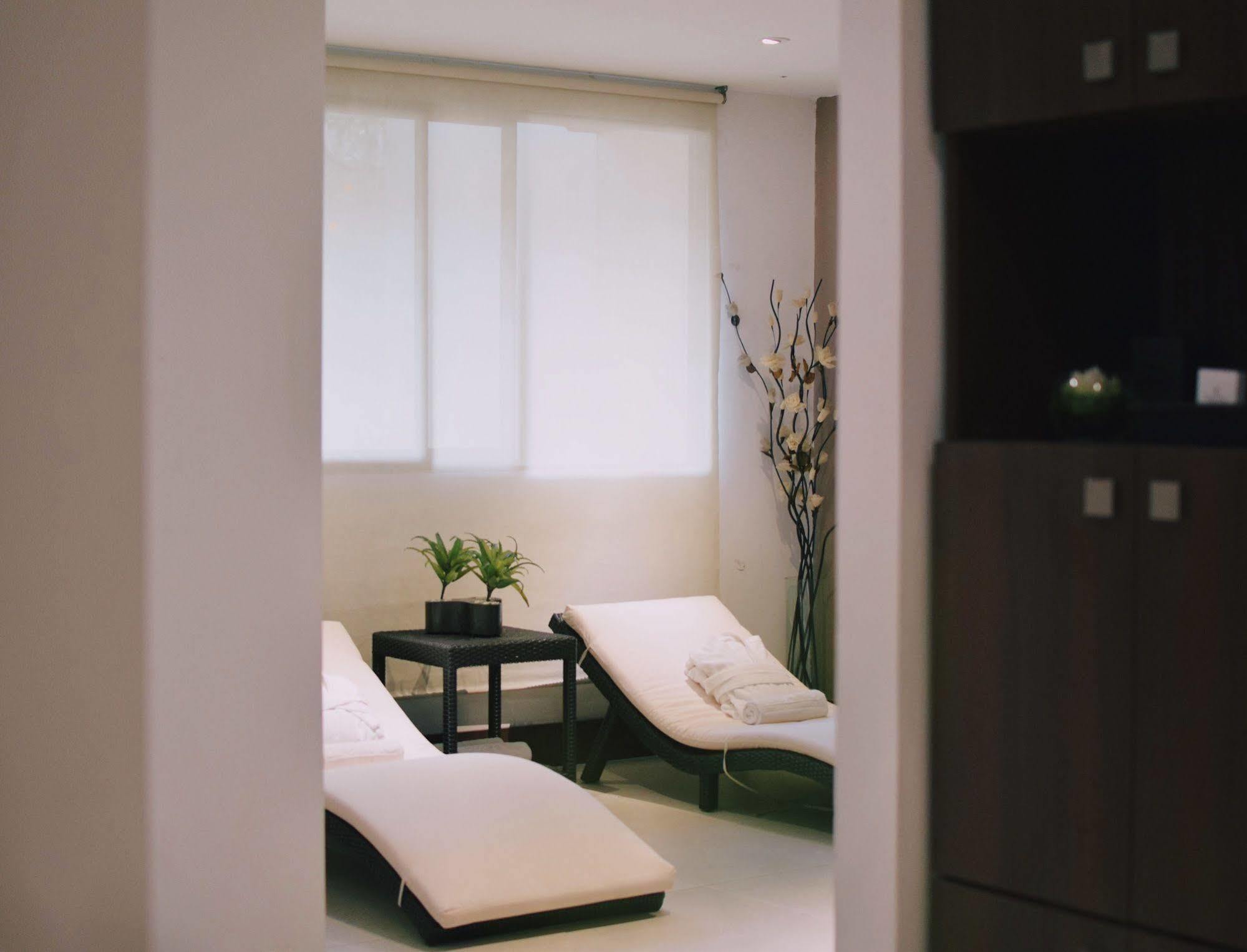 Hotel Lugano Suites Bogota Bagian luar foto