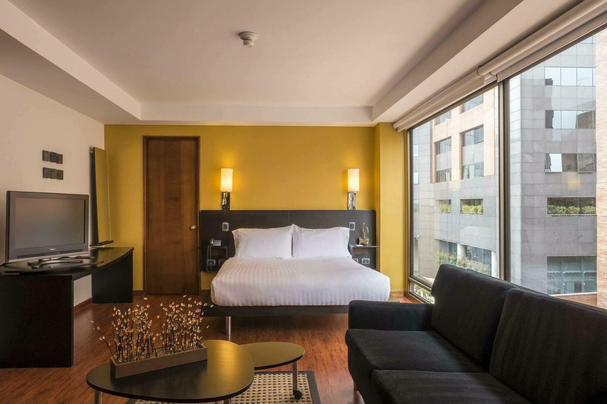 Hotel Lugano Suites Bogota Bagian luar foto